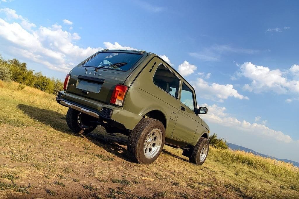 Воздухозаборник Нива 4х4/Легенд. Накладка на капот LSD Магнум Аэро