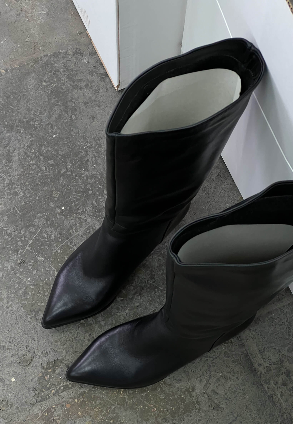 Сапоги // Black