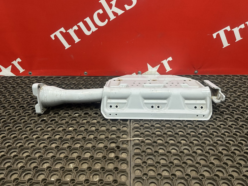 Кронштейн крыла задний правый 2018г.