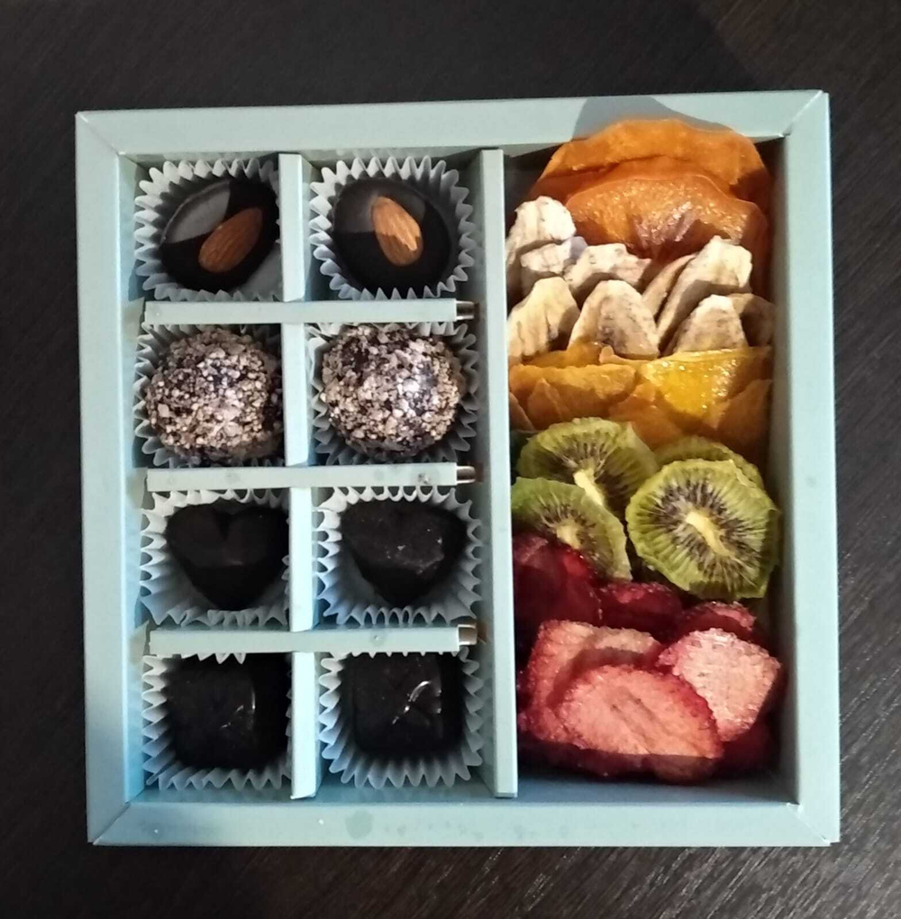Набор «Фруктово-шоколадный» (фрипсы + 8 конфет)