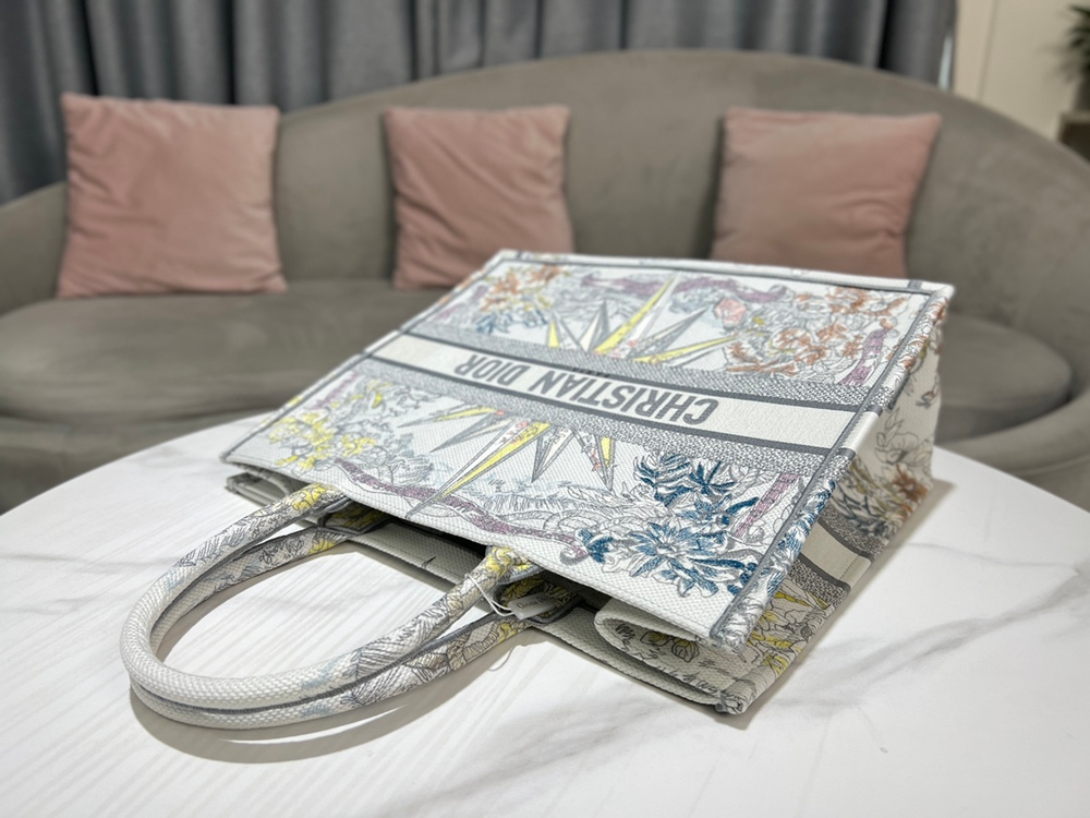 Christian Dior Book Tote 42 cm