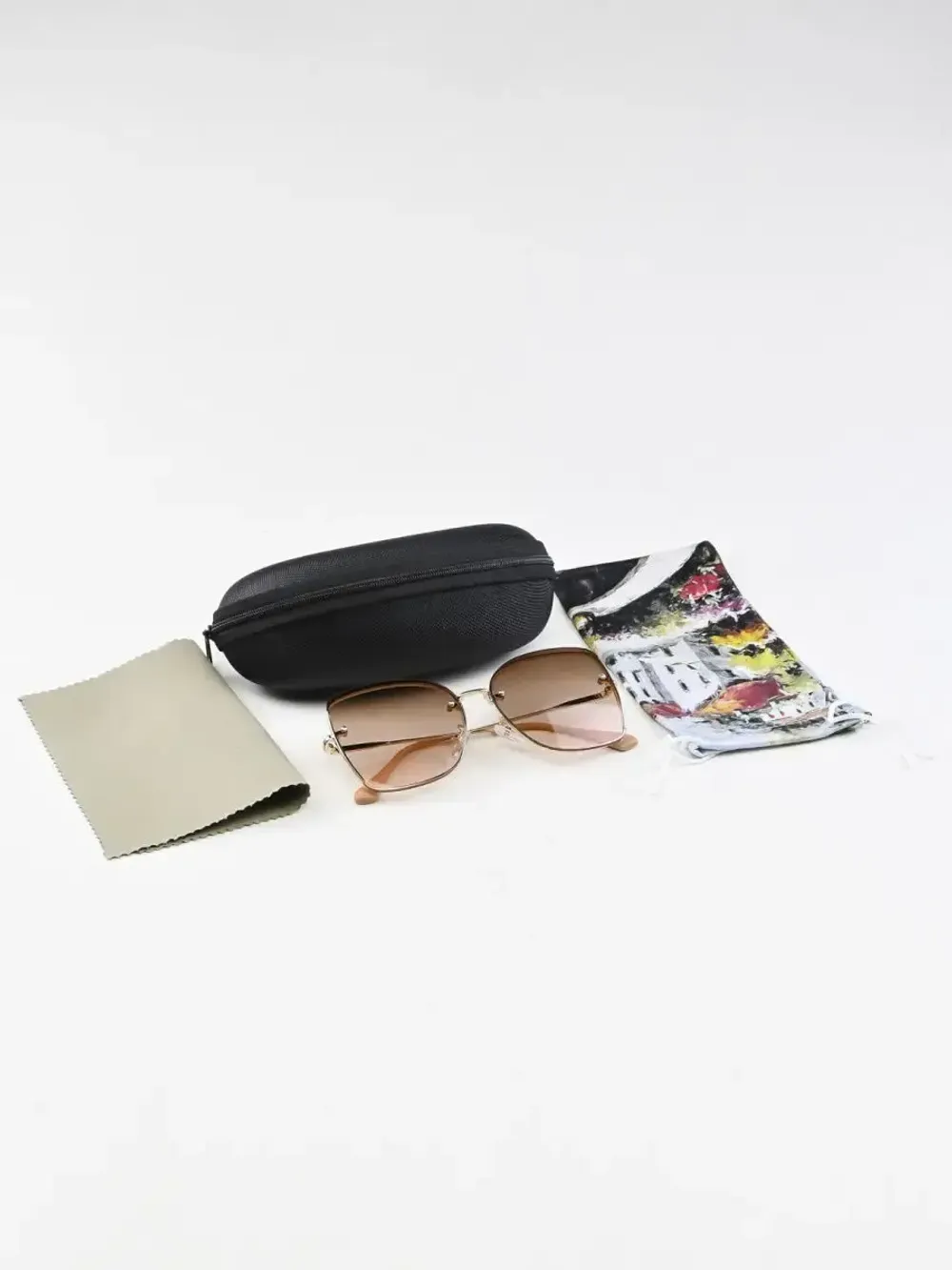 Солнцезащитные очки