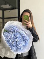 Моно букет из гортензии в голубом оттенке