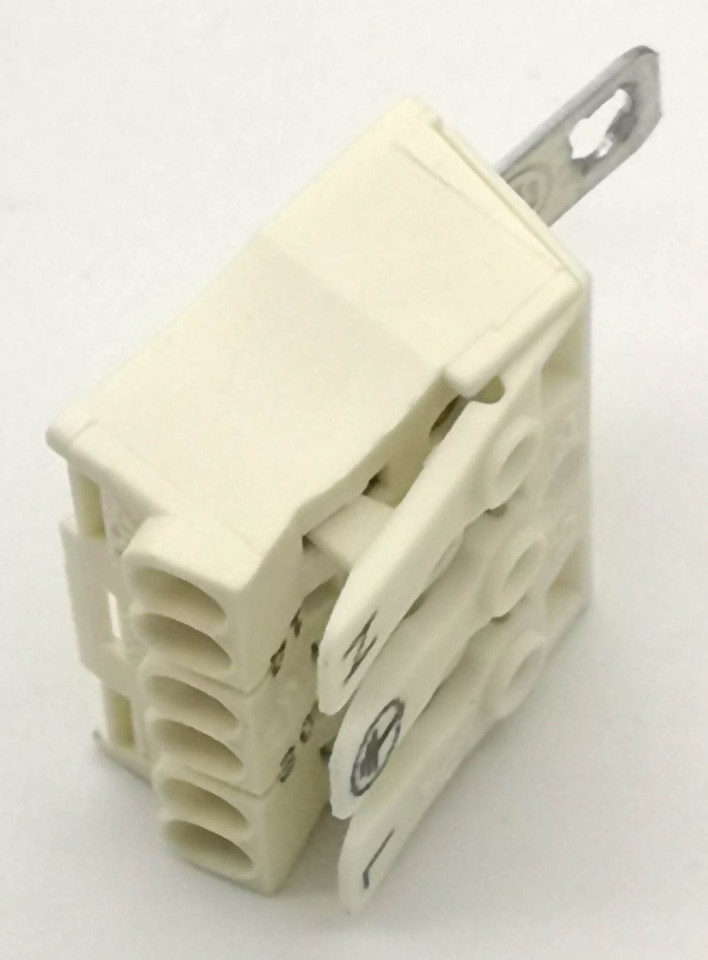Колодка клеммная трёхполюсная TRIDONIC.ATCO SLK 3/3OF +E-SCHR N-ERDE-L 88710312