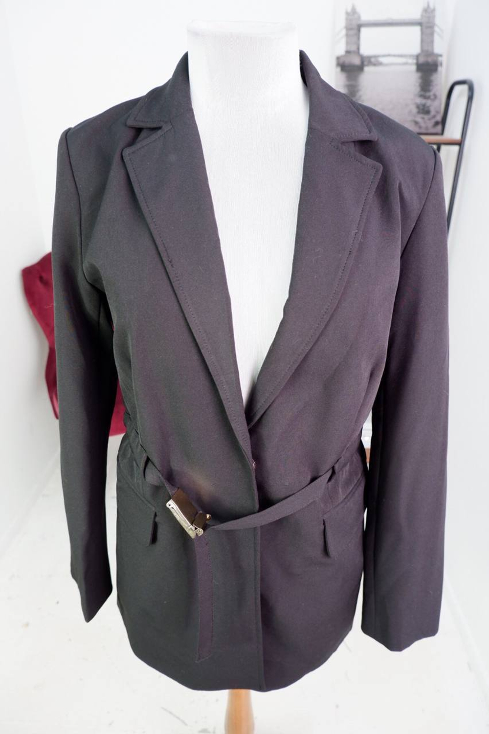 Жакет Sinsay с акцентом на талии, маркировка М, визуально на 46 размер