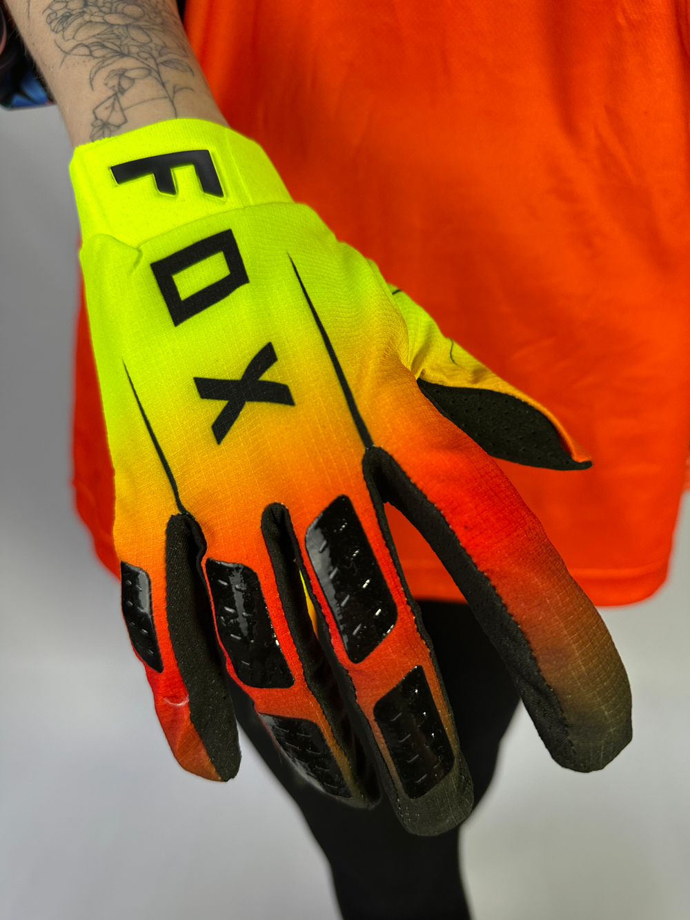 Перчатки FOX