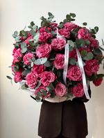 предзаказ - цветочная корзина из роз Кантри и эвкалипта размер XL