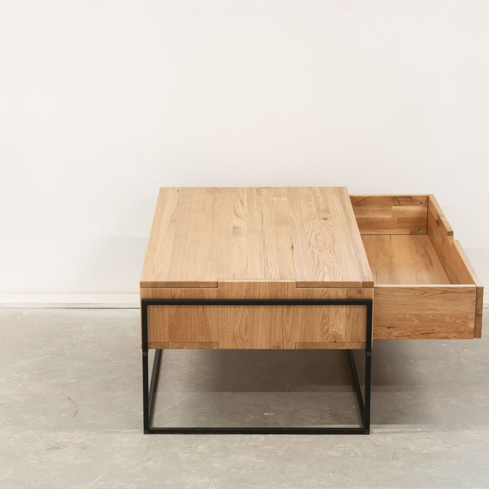 Журнальный столик 110х65 с ящиком из дикого дуба