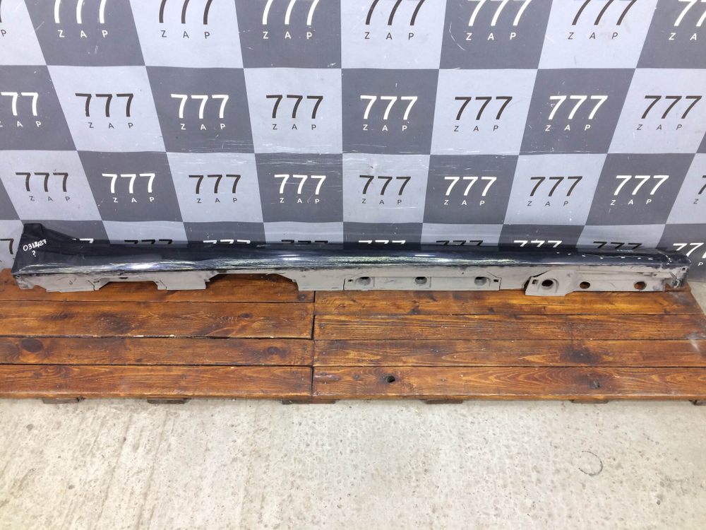 Накладка порога правого Toyota Camry (XV70) 17-нв Б/У Оригинал 7585106944