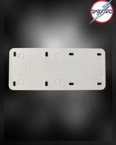 Розетка четверная накладная с заземлением, белый