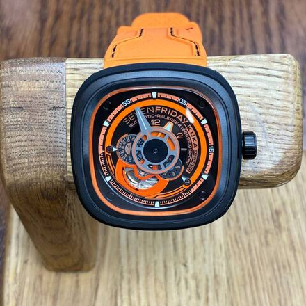 Часы мужские Sevenfriday