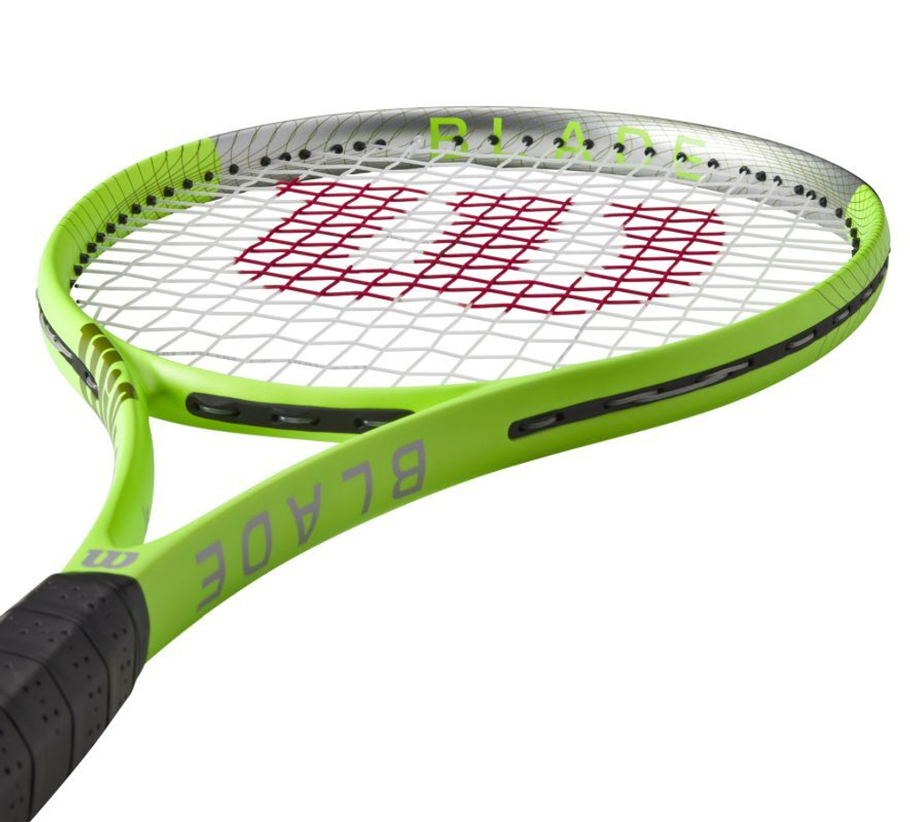 Теннисная ракетка Wilson Blade Feel RXT 105