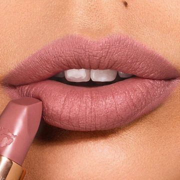 Матовая помада Charlotte Tilbury Matte Revolution