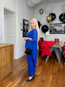 Костюм со шлейфом УК-052-3 Fabrika