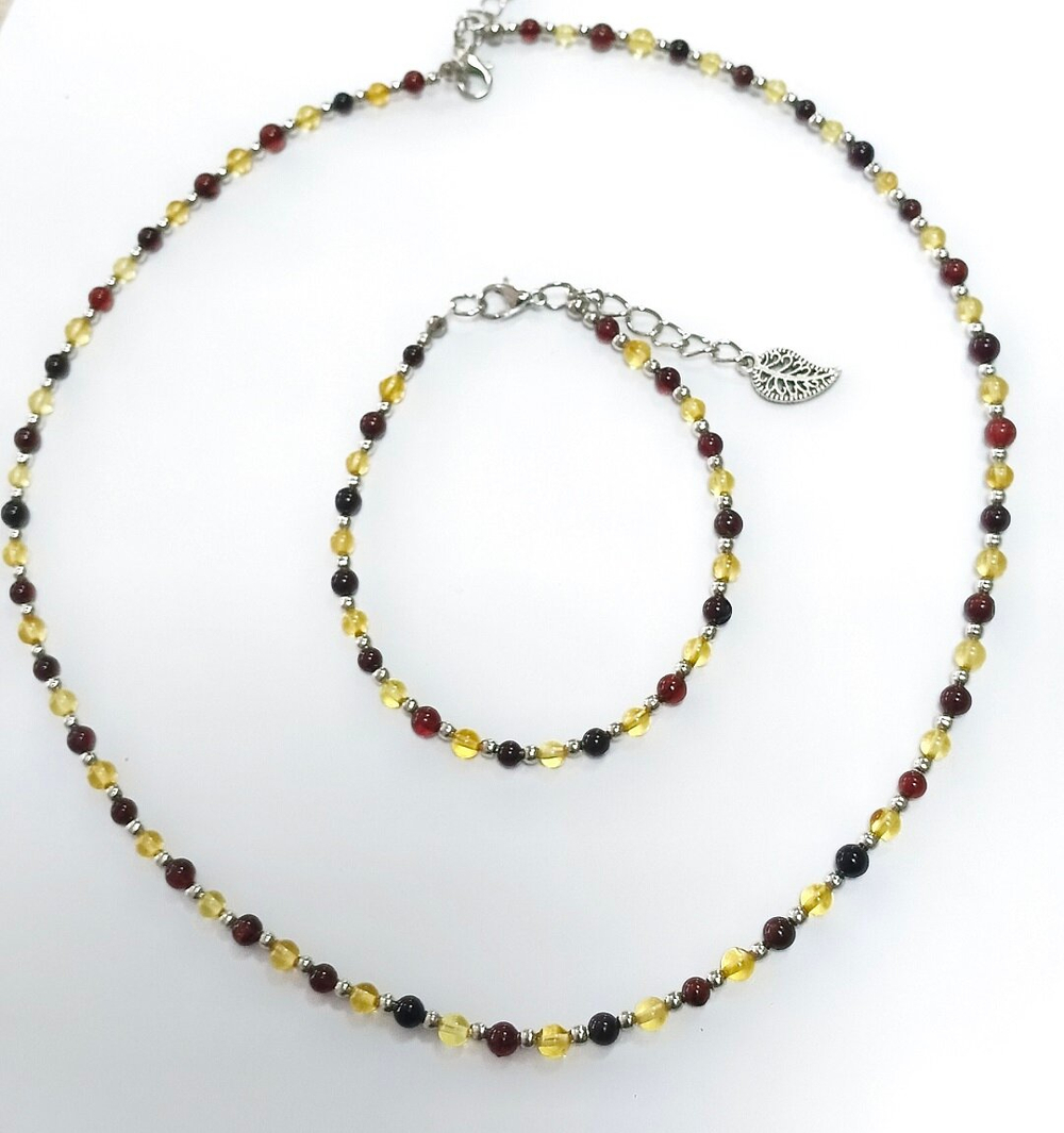 Комплект украшений с янтарем(бусы плюс браслет)