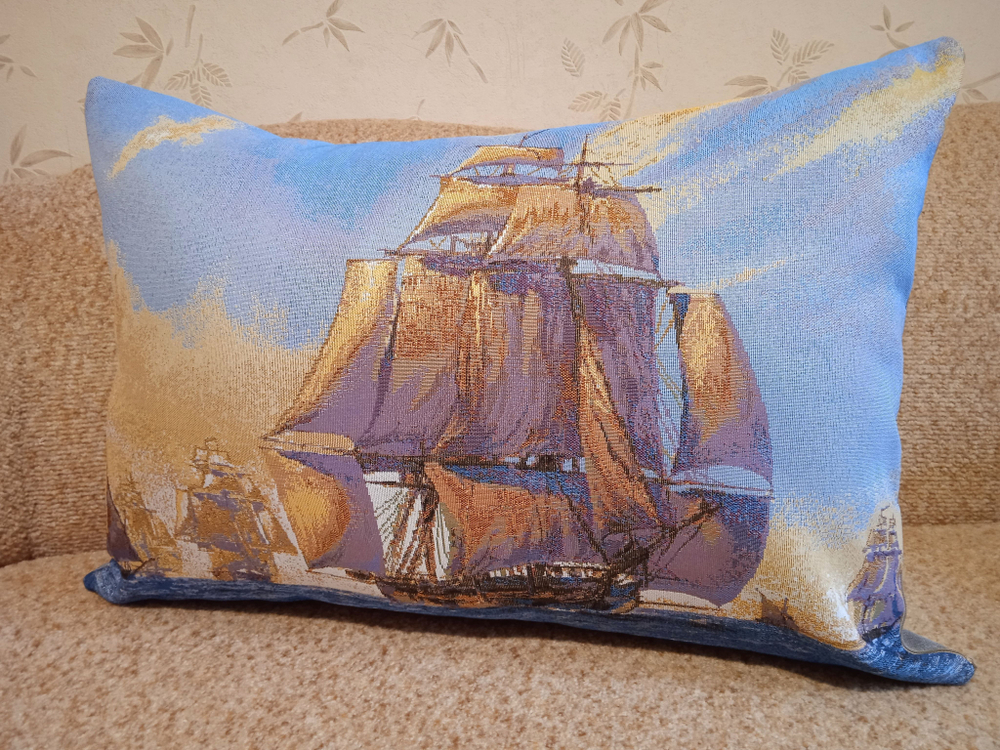 Декоративная гобеленовая наволочка для интерьерной подушки Армада 68х47