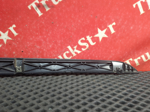 Накладка двери левой