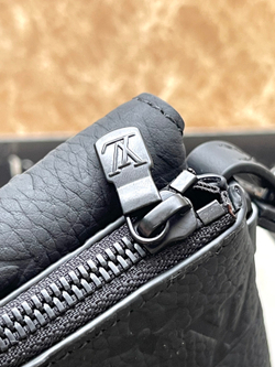 Louis Vuitton Pochette S-Lock