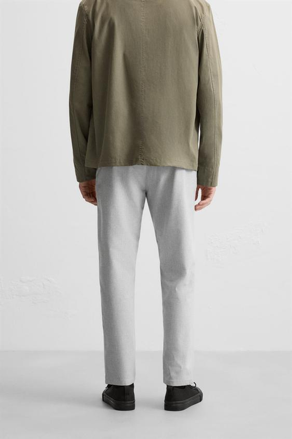 ZARA БРЮКИ КОМФОРТНОЙ ПОСАДКИ ИЗ РЕЛЬЕФНОЙ ТКАНИ, СЕРЫЙ С МЕЛАНЖЕВЫМ ЭФФЕКТОМ