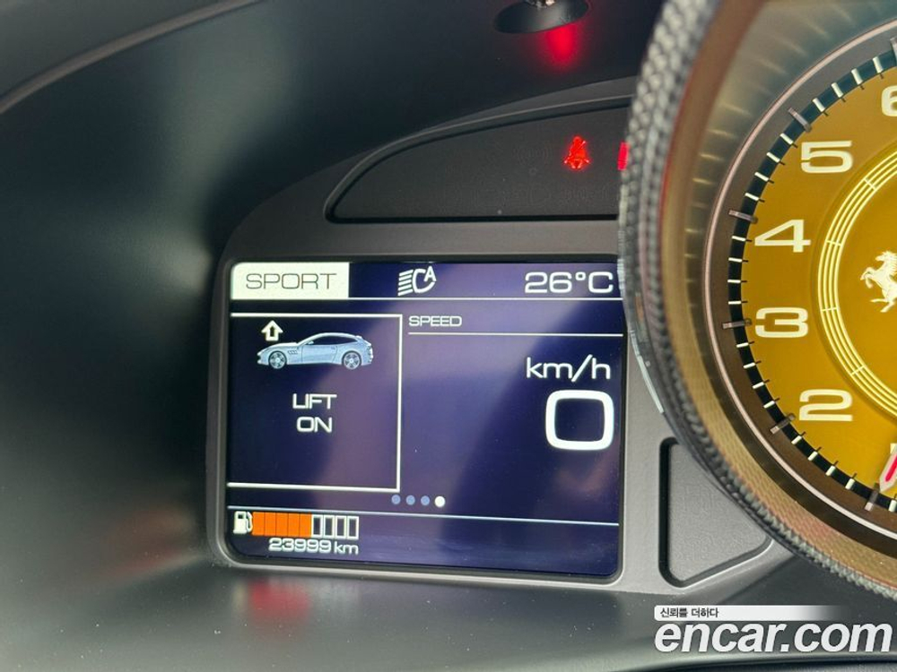 Ferrari GTC4 Lusso T 3.9 V8 (09.2019)