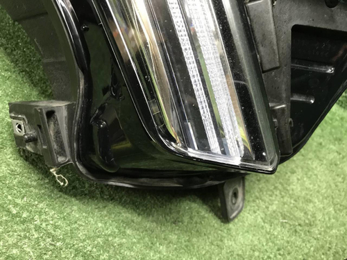 Фара правая Cadillac XT5 (2016-н.в.) LED