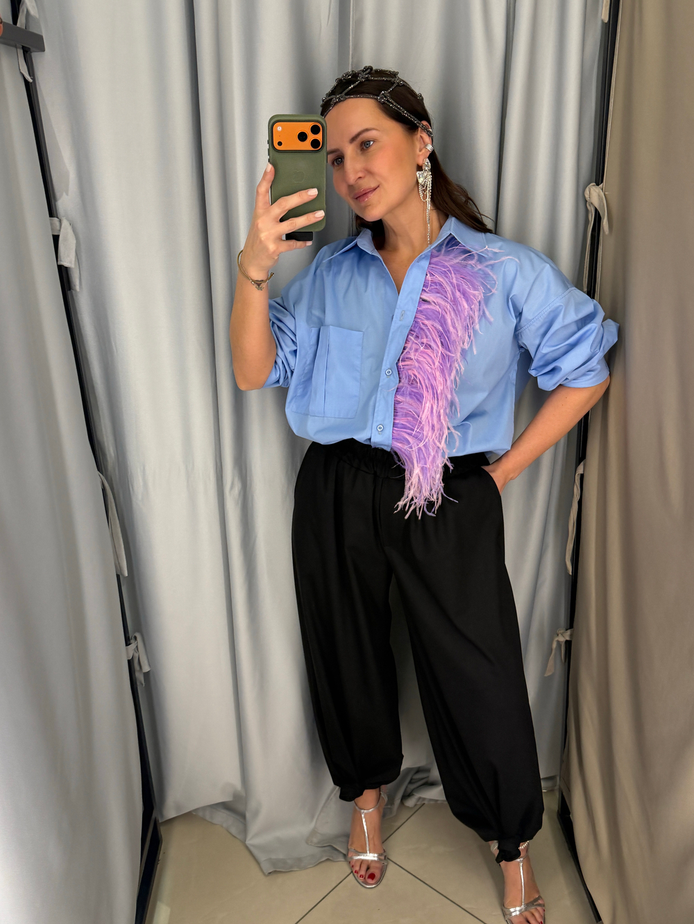 Рубашка с отстегивающимися перьями