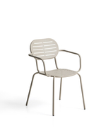 Уличный стул Brai с подлокотниками из оцинкованной стали бежевого цвета