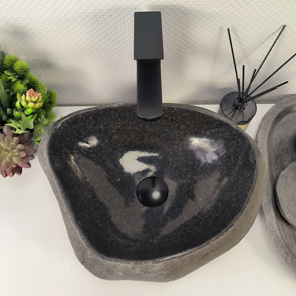 Раковина из речного камня RS-64890 43*33*15 0861