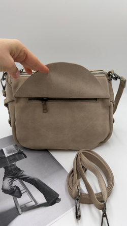 Сумка женская натуральная замша артикул 642-5 цвет "бежевый"