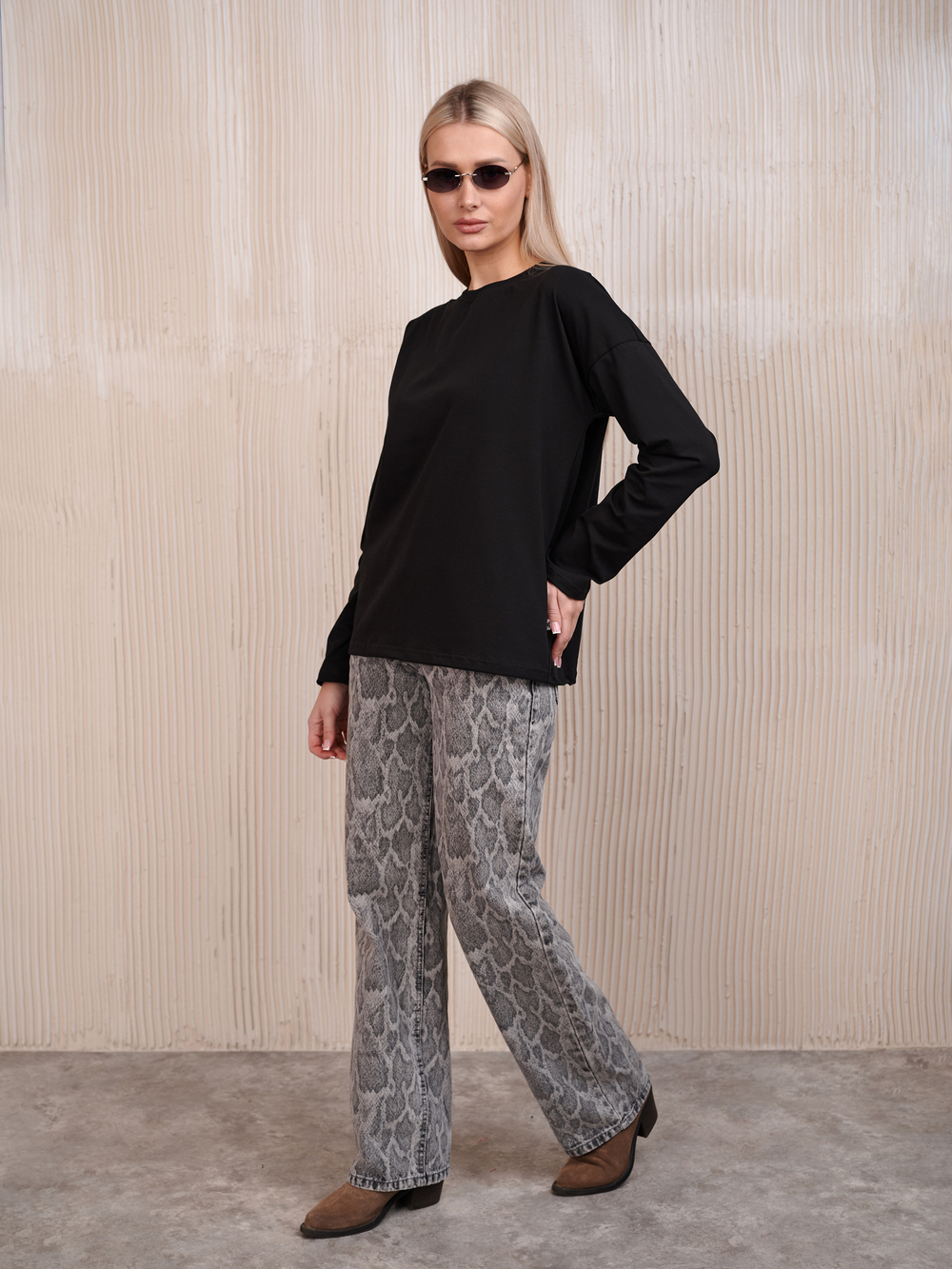 Лонгслив женский черный