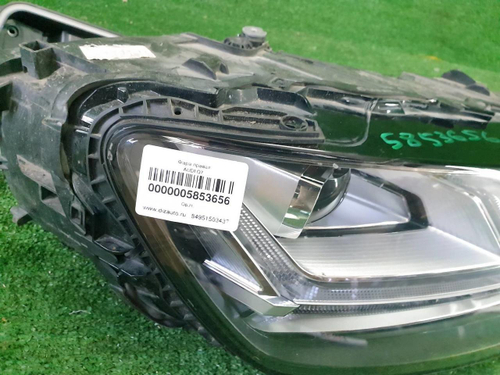 Фара правая Audi Q7 2 (2015-2019) LED