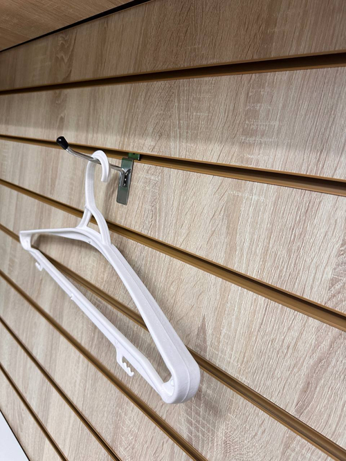 Вешалка пластик "Зима" белая