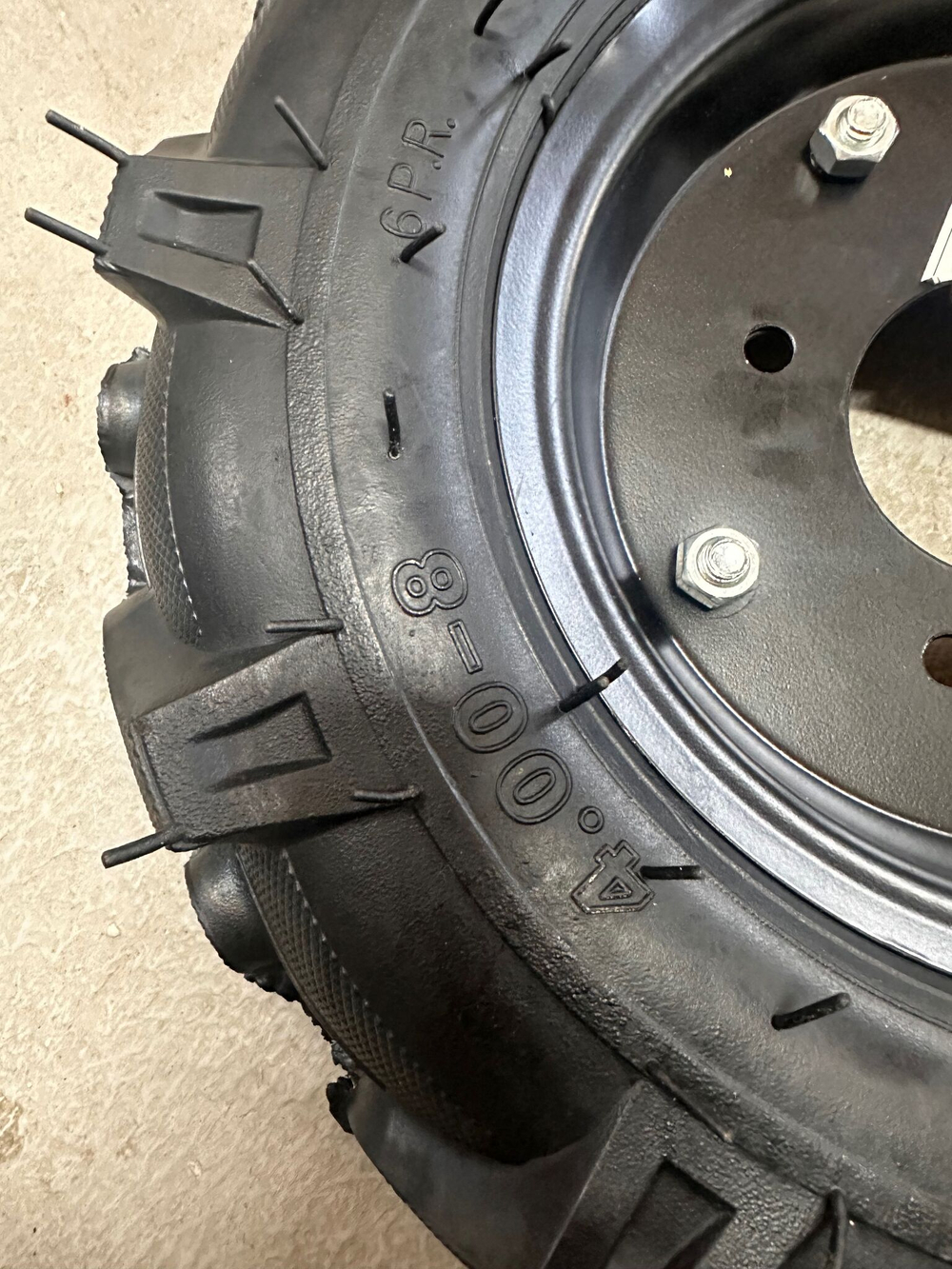 Колесо Пневматическое с диском Р4.00-8D-1