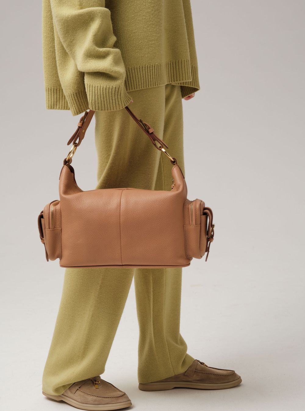 Кожаная сумка Deboro 31078 бежевая нуга