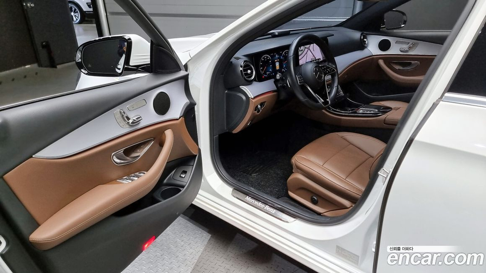 Mercedes-Benz E-Class W213 E250 Avangarde (12.2020)