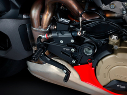 D001RR_PV BONAMICI RACING PISTA EVO PLUS ADJ. REARSETS W/ MASTER (P V4)