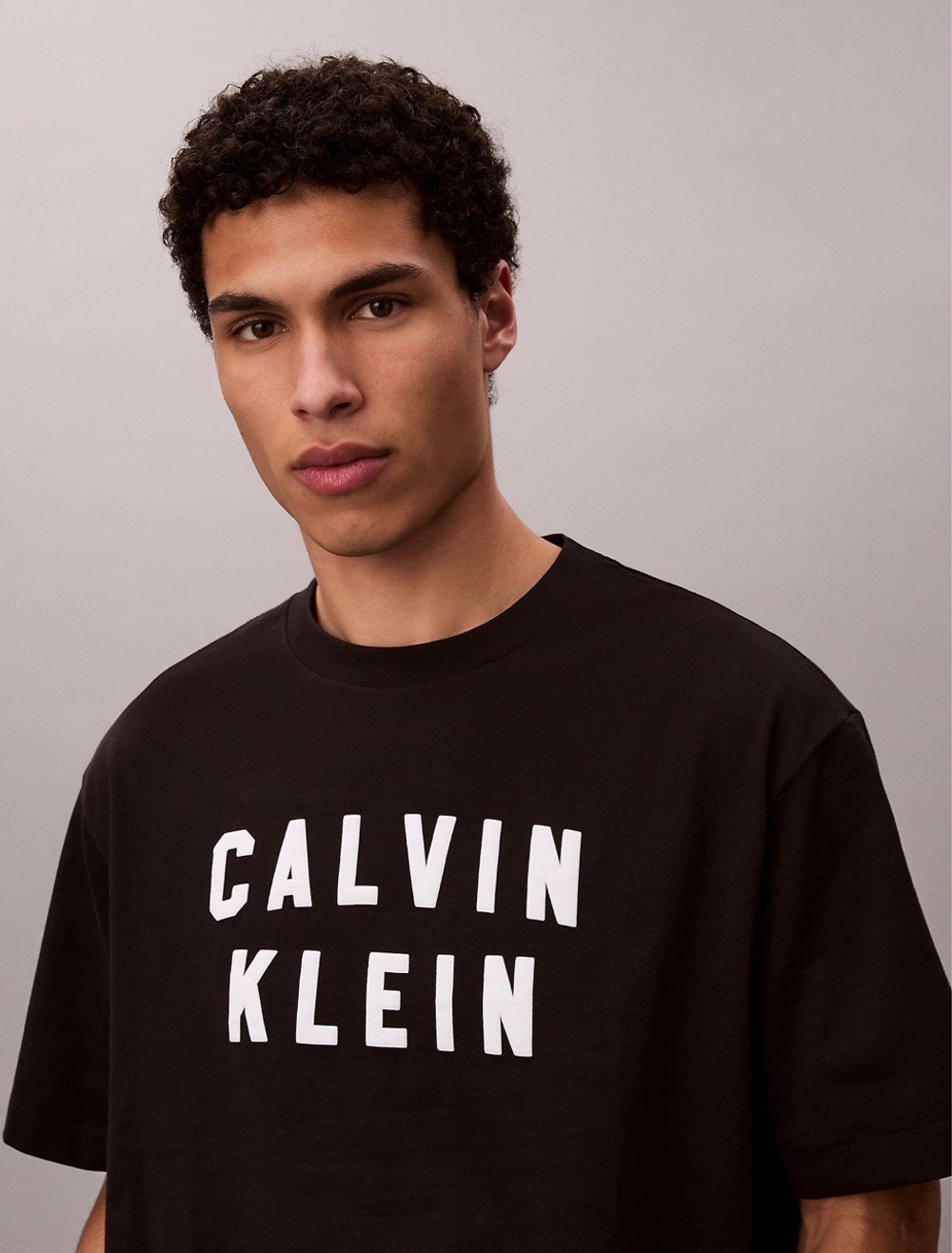 Футболка Calvin Klein Varsity Logo Graphic Relaxed T-Shirt Black