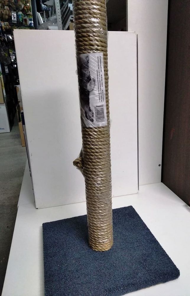 Когтеточка столбик кругл. без игруш., 60см, на квадр.основе 30х30, беж