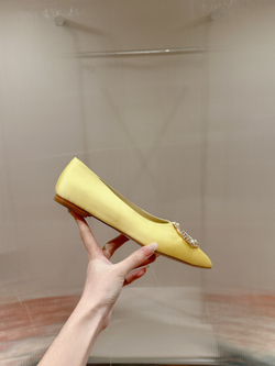 Louis Vuitton Met Flat Ballerina