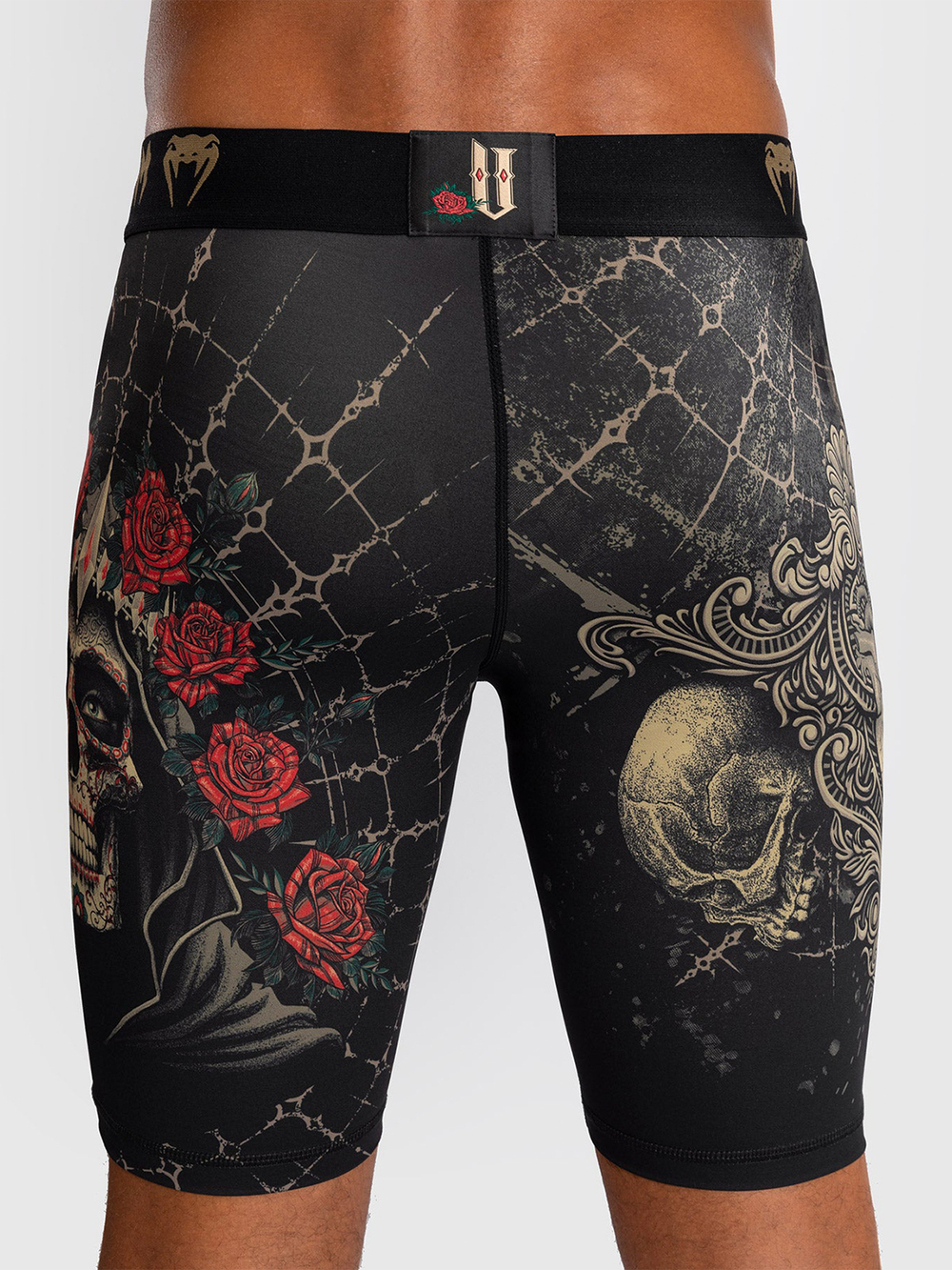 Шорты компрессионные Venum Santa Muerte 5.0 Deep Black/Gold