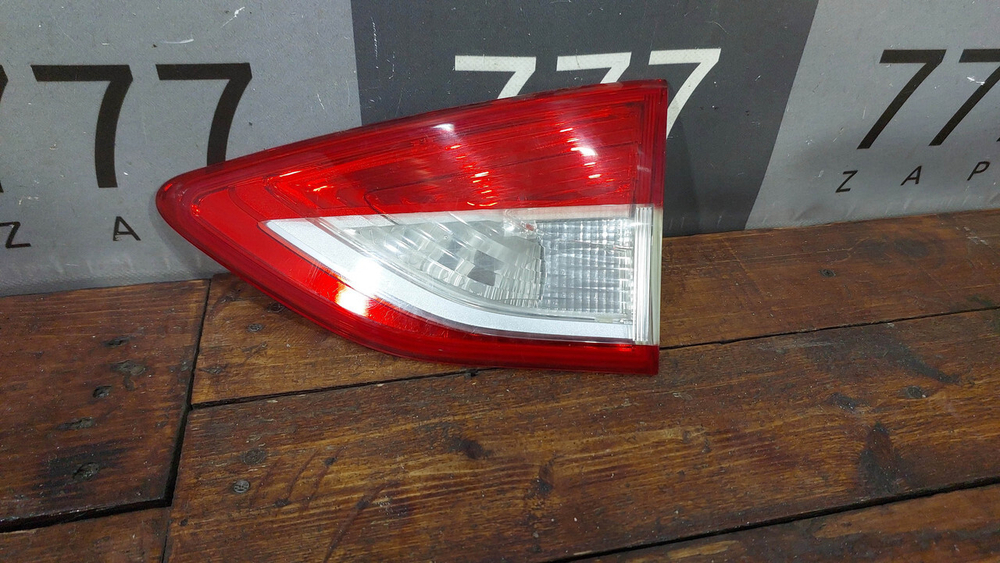 Фонарь задний правый Ford Kuga 2 (CBS) 12-16 Б/У Оригинал 2070888