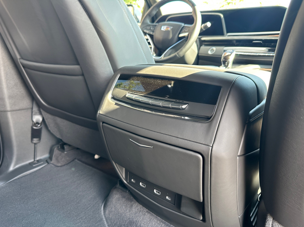 Cadillac Escalade ESV, 2023