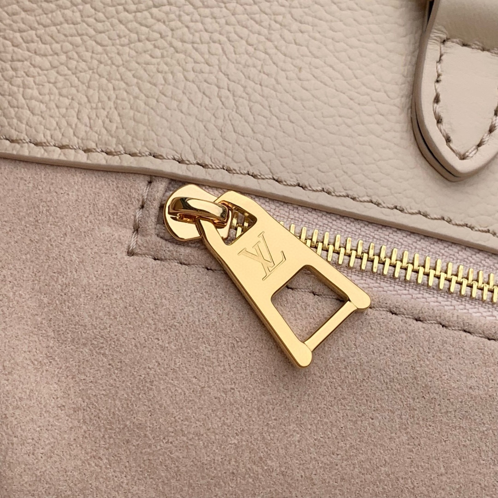 Louis Vuitton OnTheGo MM