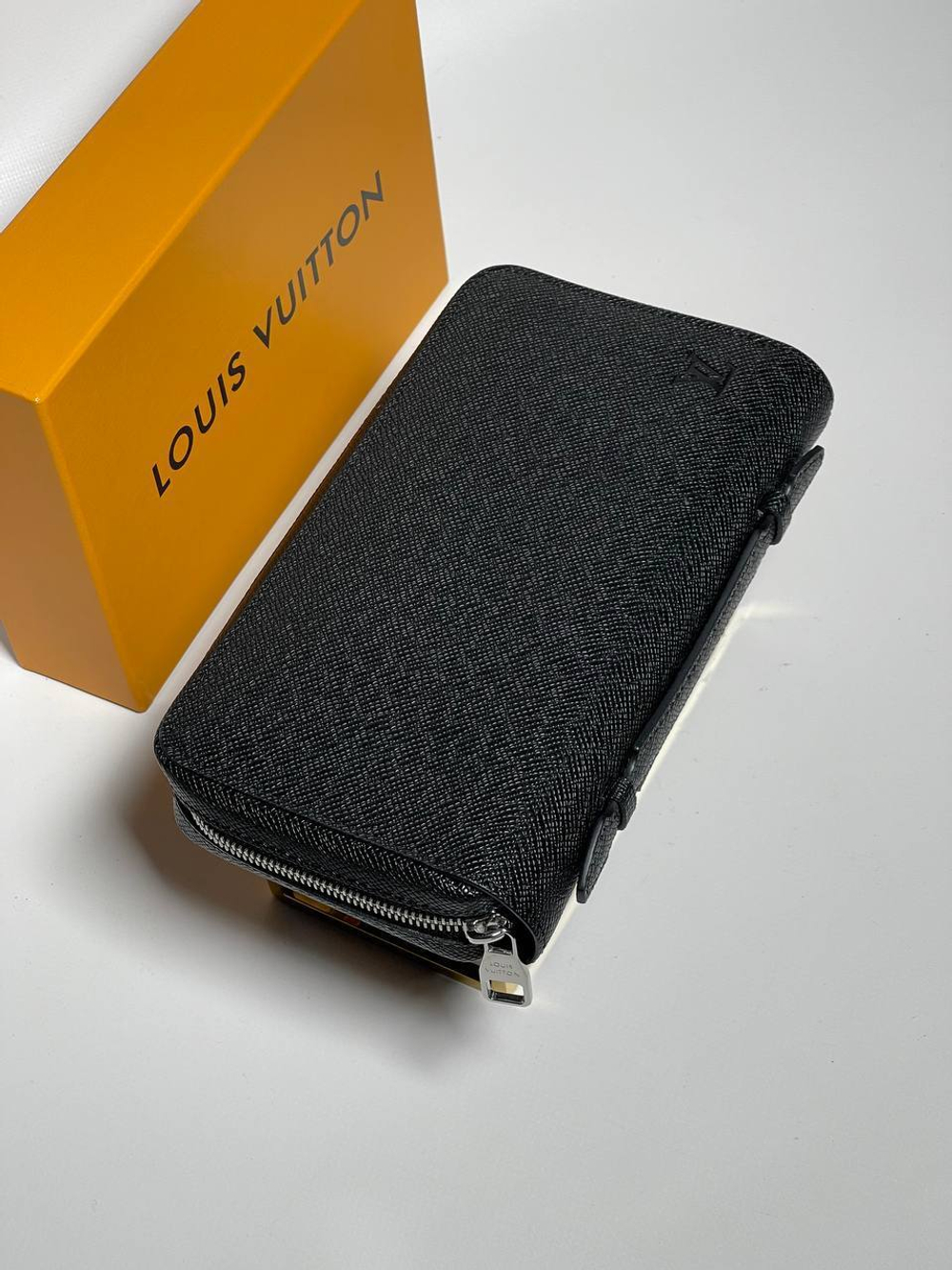 Барсетка Louis Vuitton