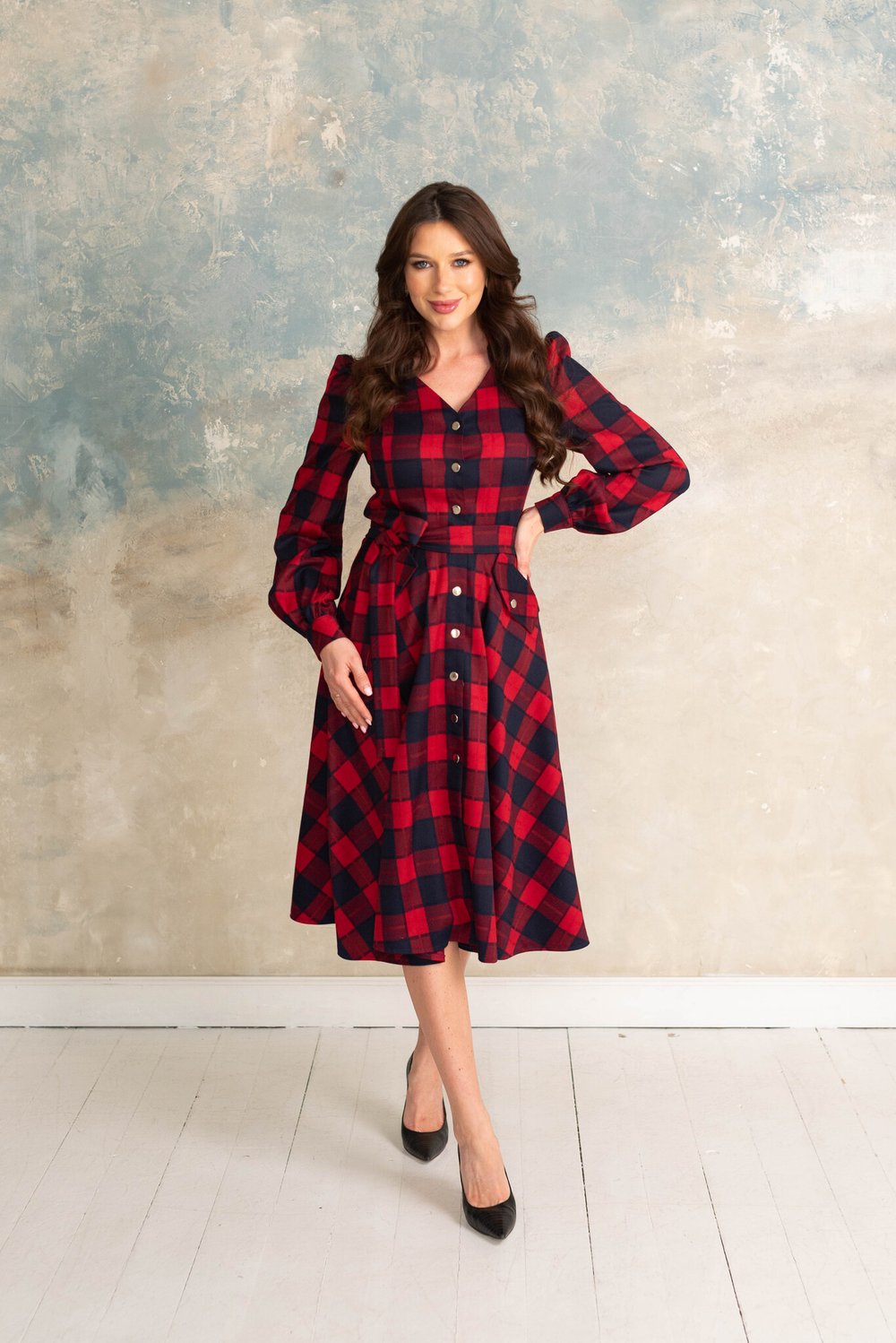 Платье в красную клетку с карманами из вискозы