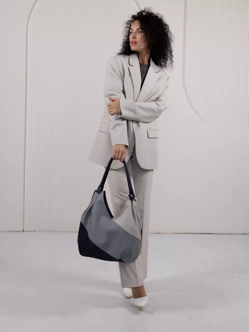 Сумка женская большая через плечо классическая