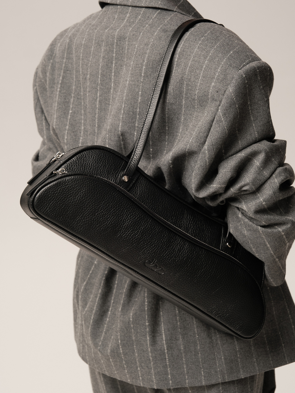 Женская кожаная сумка DBR 31186 черный