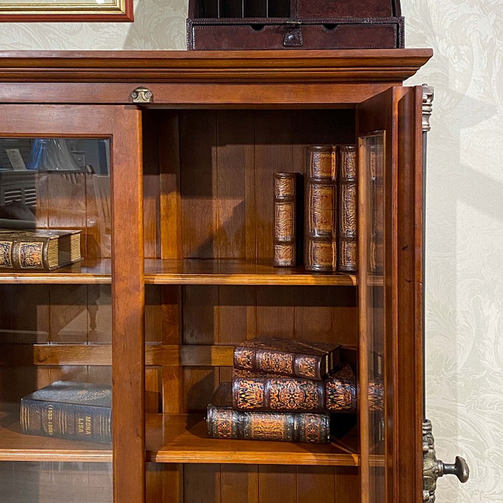 Витрина низкая "Вальтер Скотт"