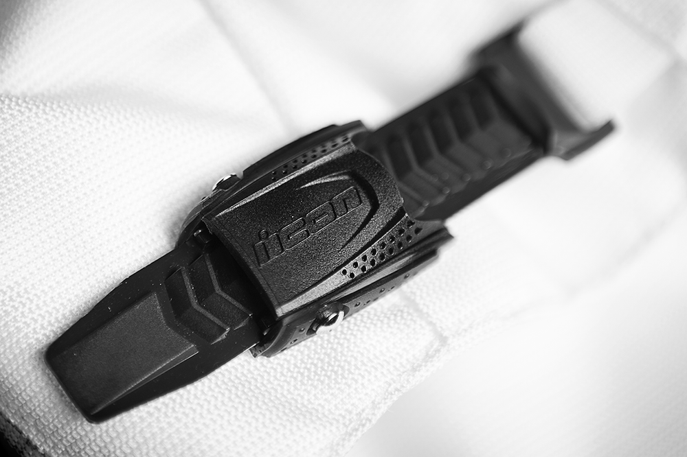 Мотокуртка - ICON SANCTUARY (кожа, белая)