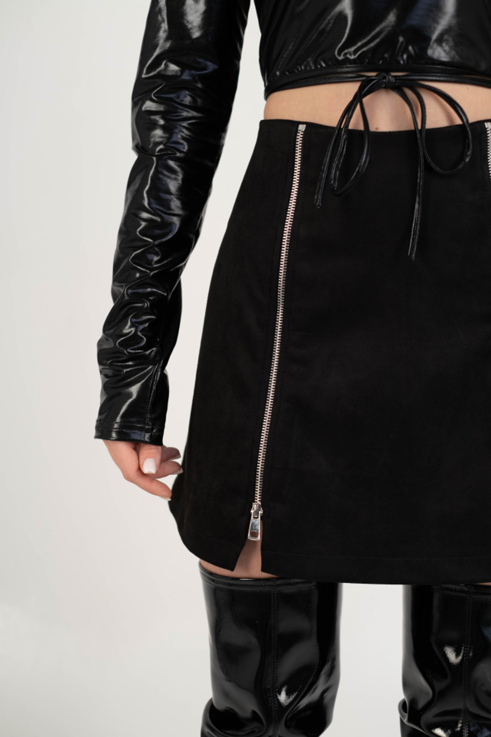 ЮБКА С ДЕКОРАТИВНЫМИ МОЛНИЯМИ GLORY